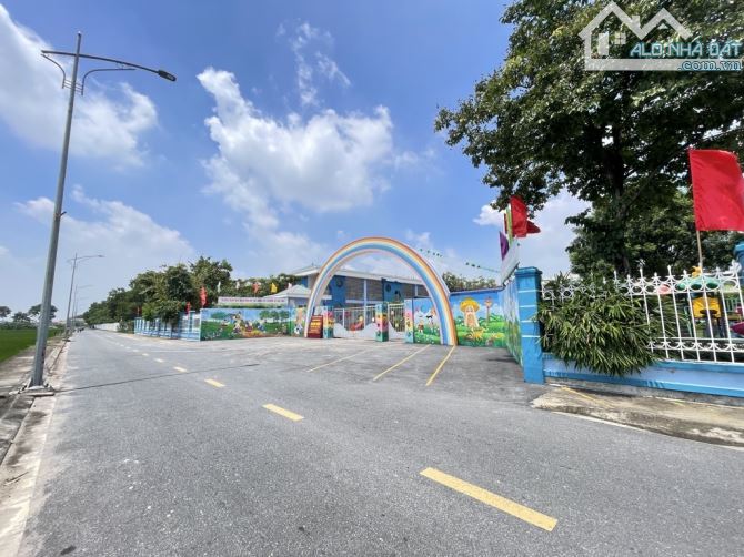 49m xuân nộn đường ô tô tránh chỉ nhỉnh 3 tỉ ko lỗi phong thuỷ hay QH - 2