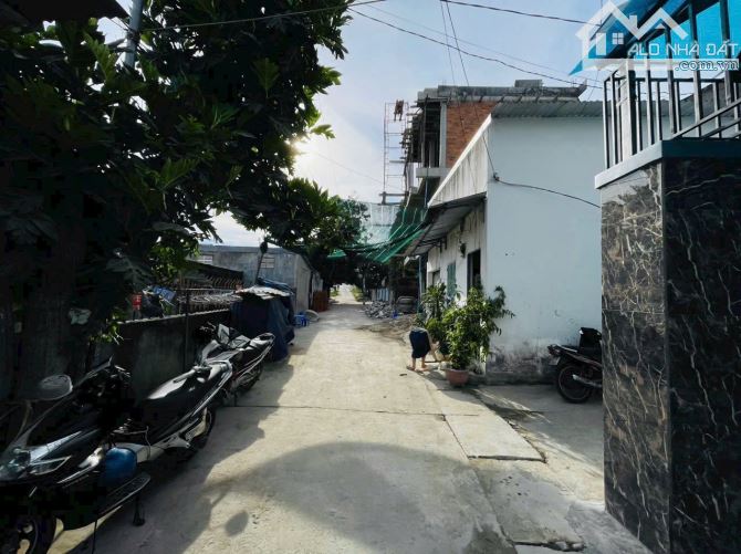 BÁN NHÀ Khu vực: VĨNH NGỌC 🔥 CỰC HIẾM NHÀ XÂY MỚI 2 TẦNG 2 MẶT TIỀN GIÁ RẺ VĨNH NGỌC •Phá - 2
