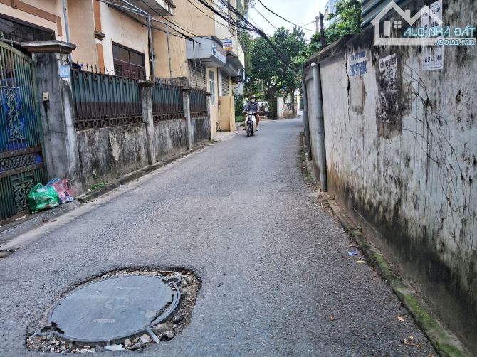 BÁN NHÀ CỰ KHỐI – Ô TÔ TRÁNH – 46,5M² – 11.x TỶ - 2