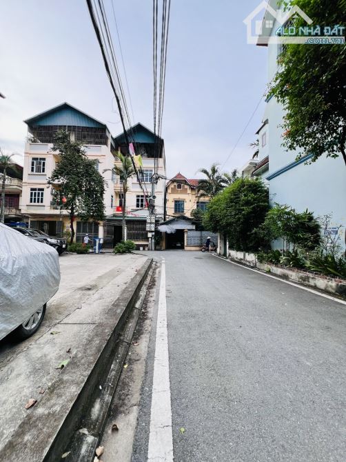 BÁN ĐẤT LÝ THÁNH TÔNG TRÂU QUỲ-ÔTÔ TRÁNH-NGÕ THÔNG-VIEW VƯỜN HOA-50M2-7,85 TỶ. - 2