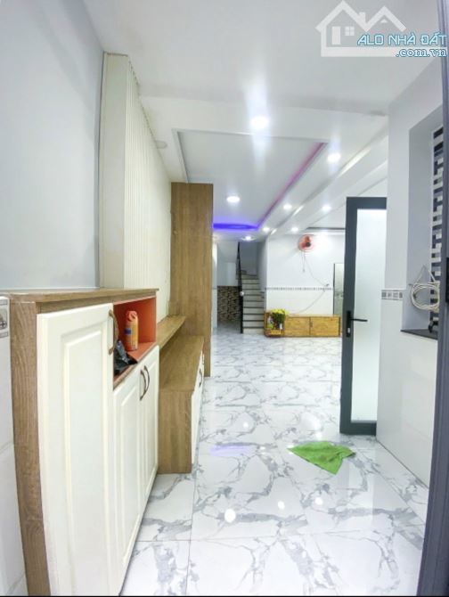 Gấp bán nhà Cách Mạng Tháng Tám Quận 10 - ngang 4x12m giá 4.89 tỷ nhà thật hình thật - 2