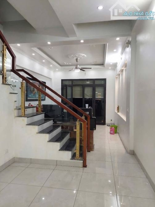 BÁN NHÀ 3 TẦNG MỚI – BẮC HỒNG- ĐÔNG ANH – GẦN CHỢ, TRƯỜNG HỌC– GIÁ ĐẦU TƯ - 2