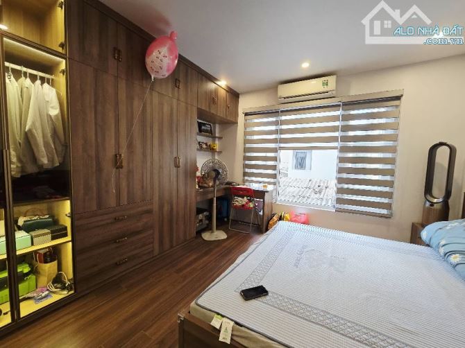 Bán nhà Hoa Lâm, Ô tô đỗ cổng, ngõ thông, nội thất đẹp-Chẵn 6 tỷ - 2
