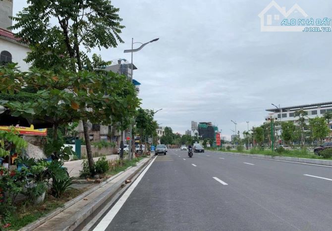 BÁN NHÀ MẶT PHỐ NGUYỄN GIA BỒNG, LONG BIÊN 460M2, 1 TẦNG, MT 25M, 185.6 TỶ. - 2