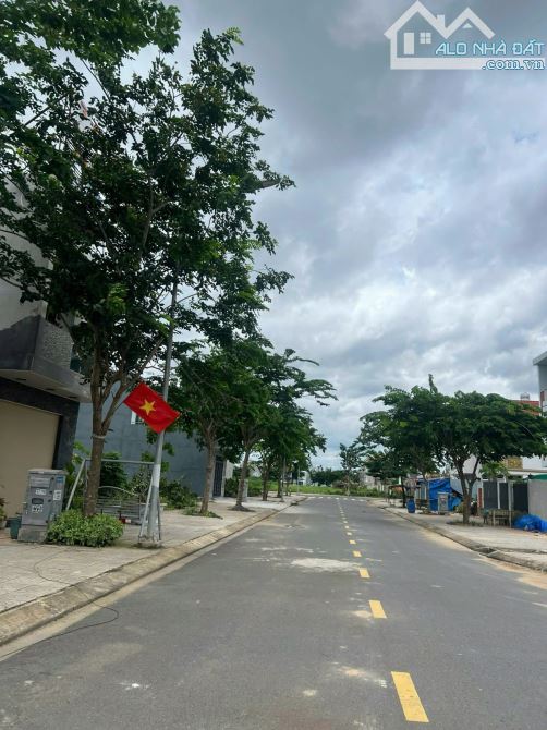 CHỦ KẸT TIỀN CẮT LỖ 300TR LÔ ĐẤT 126M2 GIÁ 1TỶ8 SÁT QL51, GẦN KCN, CHỢ LONG THÀNH. CÓ SHR - 2