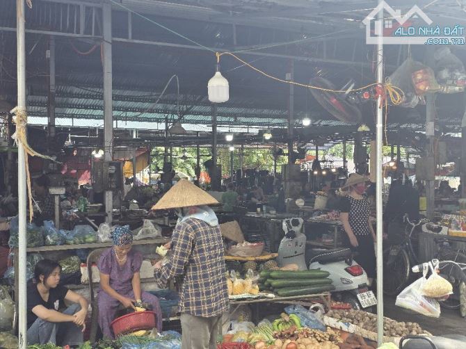 Siêu phẩm mặt Chợ Văn Giang/ 7.9 tỷ/93 m2 - 2