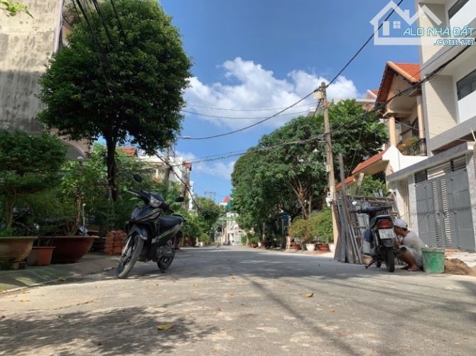 NHÀ BÁN: 3 TẦNG, 72M2, KHU PHÂN LÔ HOÀNG DIỆU 2, CÓ CÔNG VIÊN NỘI BỘ_ GIÁ 11 TỶ - 2