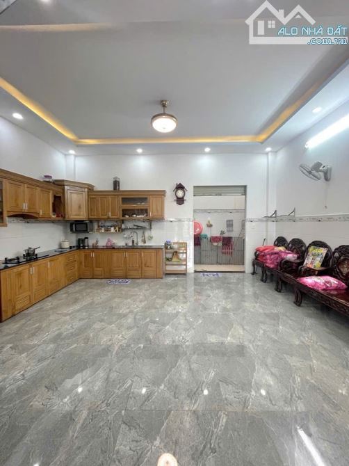BÁN NHÀ LIỀN TÊN LỬ.A NỐI DÀI - AEO.N MAILL - ÔTÔ VÀO NGỦ - 7PN - ( 6.5X15M ) - 2