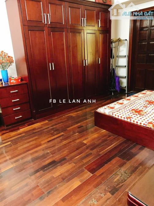 Cho thuê căn hộ chung cư Cầu Giấy, 103m2, 2 ngủ, 2 vệ sinh, vào ngay - 2