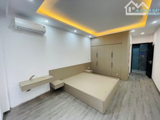 NHÀ gần NGUYỄN CHÍ THANH 40m2*5T THANG MÁY, LÔ GÓC NGÕ THÔNG, 20m RA ÔTÔ TRÁNH, 9.x tỷ - 2