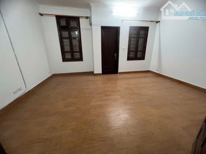 Cho thuê nhà nguyên căn ngõ 28  Võ Chí Công, Nghĩa Đô, Cầu Giấy. DT 70m x 4 tầng, giá 23tr - 2