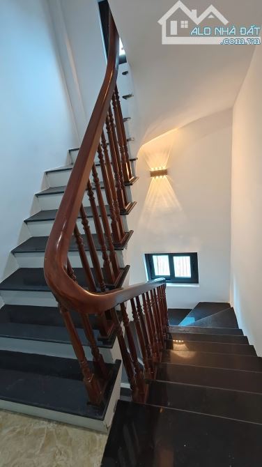 NHÀ ĐẸP BẮC TỪ LIÊM – 35M² – 5 TẦNG – GIÁ 5 TỶ Vị trí sát Quốc lộ 70, ô tô đỗ cổng - 2