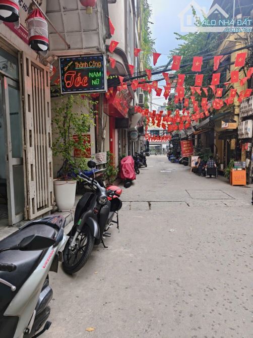 Đẳng cấp sang trọng, ngõ 409 Kim Mã, oto 20m, full nội thất thang máy, 46m2. Giá 15.5 tỷ - 25