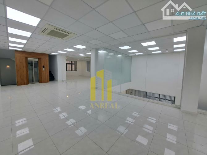 CHO THUÊ TOÀ NHÀ MẶT TIỀN ĐƯỜNG NGUYỄN VĂN HƯỞNG 700M2 GIÁ 150 TRIỆU - 3