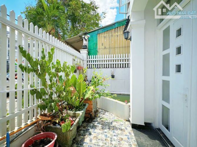 Bán Biệt Thự MT đường số 10 KDC PP5- 136.5m- 7m x 19.5m -1Trệt 2 Lầu - 4PN 3WC- Gần BX Q8 - 3