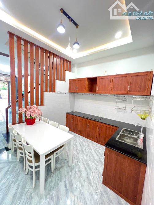 BÁN NHÀ 2 TẦNG ĐƯỜNG 13M TÁI ĐỊNH CƯ ĐẤT LÀNH VĨNH THÁI NHA TRANG 3 TỶ 6 - 3