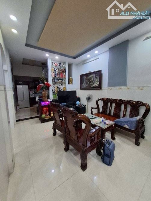 Về quê cần bán gấp nhà HXH Lê Văn Quới ngang 8x12, 3 tầng giá chỉ 9 tỷ - 3