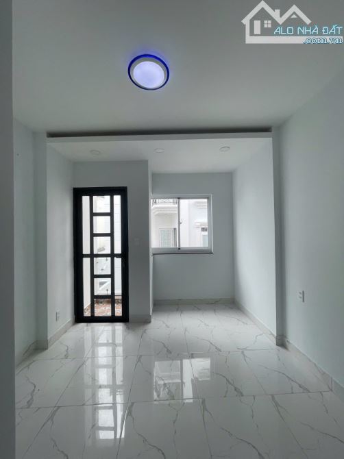 BÁN NHÀ HẺM XE HƠI GẦN CV LÊ THỊ RIÊNG- 42M2-4 TẦNG- NHỈNH 7 TỶ - 3