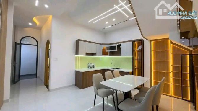 🏡 MỚI! CĂN NHÀ LẦU ĐẸP NGAY GẦN TRUNG TÂM BIÊN HÒA - 3