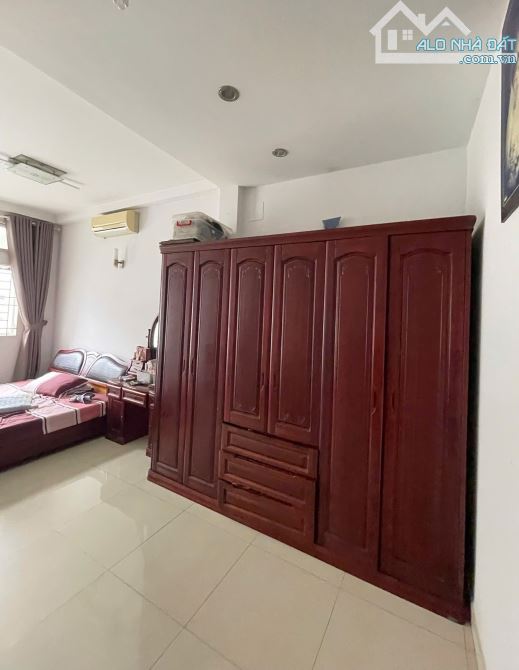 Q8 P1 DƯƠNG BÁ TRẠC Ô TÔ NGỦ NHÀ 99M2 3 TẦNG 4PN RỘNG CÁCH Q1 HIẾM CĂN BÁN 13.3T - 3