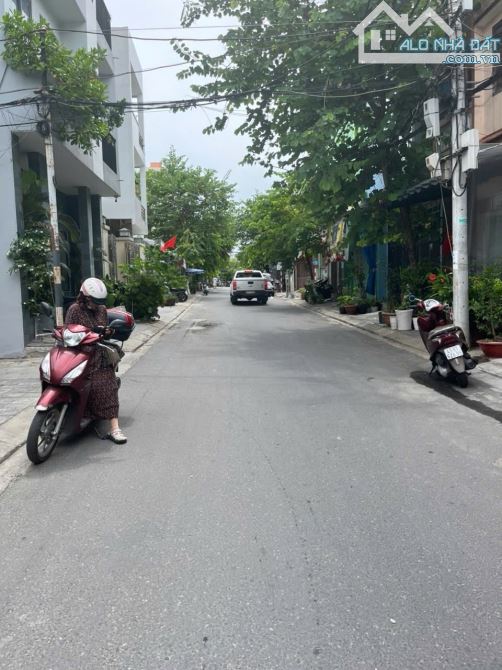 BÁN ĐẤT TẶNG NHÀ ĐƯỜNG LƯƠNG THẾ VINH NGANG 5.5M VUÔNG VỨC GẦN CẦU RỒNG BIỂN NHỈNH 8 TỶ - 3
