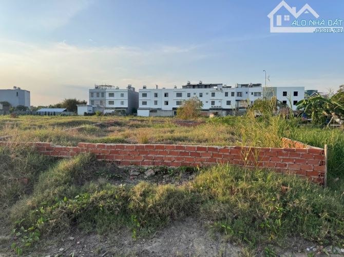 ĐẤT NỀN GIÁP CÔNG VIÊN – KDC CENTANA ĐIỀN PHÚC THÀNH – NỞ HẬU TÀI LỘC  + Vị trí: liền kề c - 3