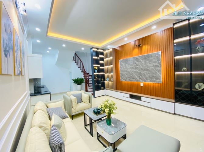 Nhà cực đẹp 39m2x5T đầy đủ nội thất. Cách mặt phố 50m, ngõ nông thẳng phố Trần Duy Hưng. - 3