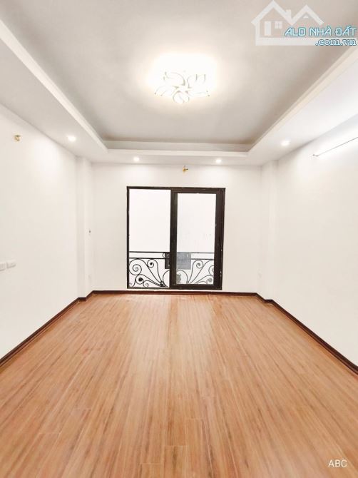 Bán Nhà mới Phố An Dương Vương 30m2 xây 5T gần ôtô - 3
