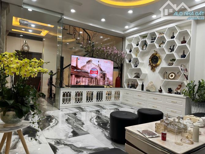 Bán nhà 4 tầng liền kề hướng Đông Nam khu Hoàng Huy Mall, dt 77m2,mt 5m - 3