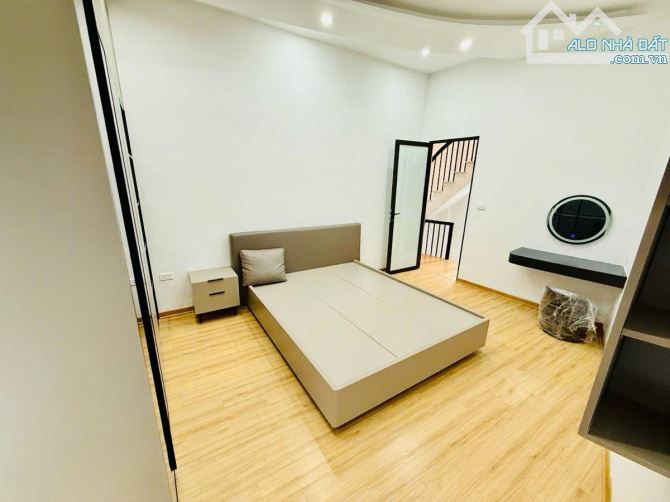 ĐỘI CẤN – 36M² – NHÀ 5 TẦNG HIỆN ĐẠI – Ở NGAY – SỔ ĐỎ CHÍNH CHỦ – 8.9 TỶ - 3