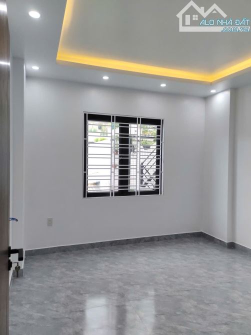Nhà 4 tầng, xây độc lập, oto đậu cửa,sân bên cạnh rộng tha hò để xe đi bô ra Aeon mall - 3