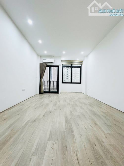 Bán nhà Bồ Đề 5 tầng vị trí đẹp trung tâm phát triển - 3