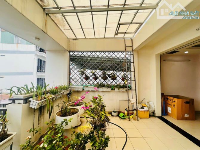 Bán nhà 2 mặt tiền Nguyễn Thanh Tuyền, Tân Bình DT: 5,5x19m, 3 lầu đẹp, giá chỉ nhỉnh 14T - 3