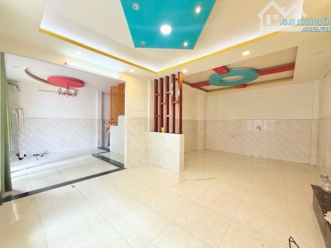 Đường D2, Nguyễn Gia Trí - 71m2 - 3 tầng BTCT - Bình Thạnh - chỉ nhỉnh 7 tỷ - 3
