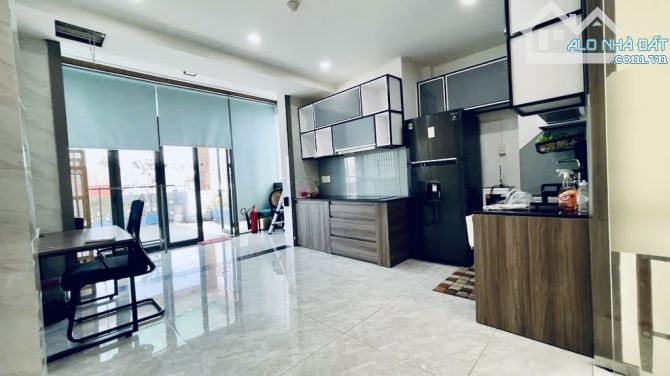 TOÀ NHÀ VĂN PHÒNG MẶT TIỀN NGAY SÂN BAY TSN 6 TẦNG CÓ HẦM 4,5X16,5 F4 TÂN BÌNH - 3