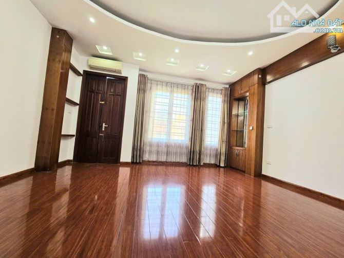 Ôtô tránh Phạm Tuấn Tài (Hoàng Quốc Việt) 58m/5Tầng/MT 5m 32 Tỷ, Ngõ To Hơn Phố - 3