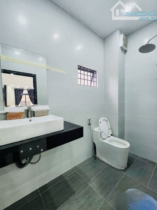 Bán nhà HẺM XE TẢI NÉ NHAU Sư Vạn Hạnh Q.10, 4 tầng, sổ đẹp, nhỉnh 6 tỷ - 3