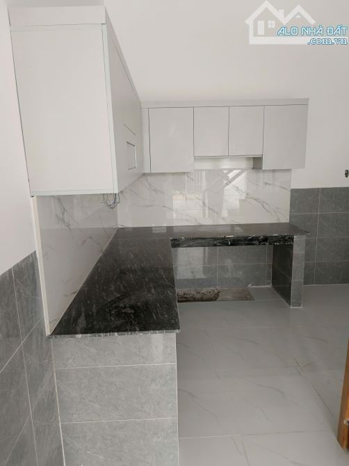 CHỦ CẦN BÁN GẤP NHÀ 1 TRỆT 1 LẦU NGAY TRUNG TÂM 700TR NHẬN NHÀ NGAY - 3