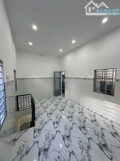 Nhà hẻm Ven Sông Xáng Quận 8, 16m2 - 3