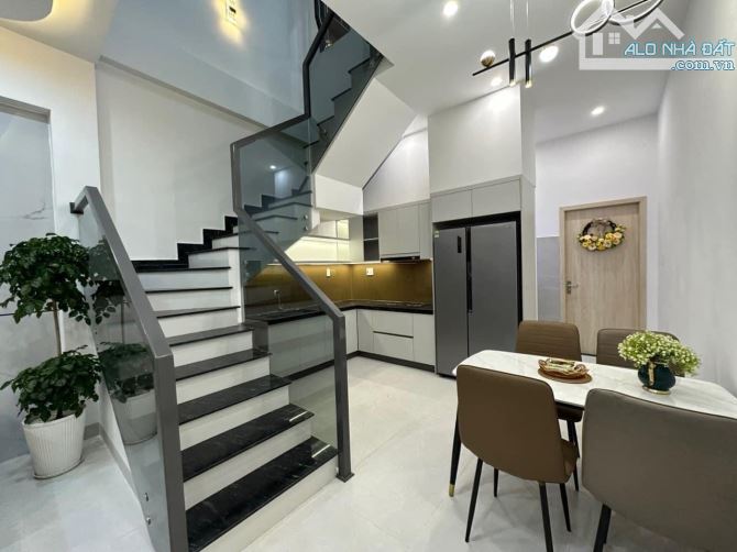 Cho thuê nhà đẹp 2 tầng kiệt đường Tô Hiệu, Hoà Minh, Liên Chiểu. DT 65m2. Giá 15 triệu - 3