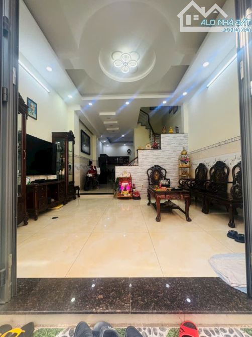 Bán nhà hẻm 3m sát hẻm xe hơi đường Phạm Văn Chiêu, P.14, 4,5 x 15, 3 lầu giá 5.7 tỷ tl - 3