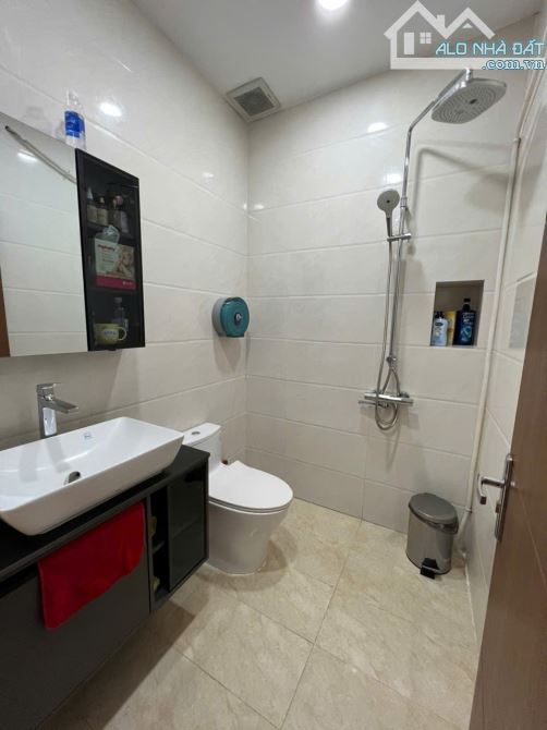 Bán Nhà Hẽm Xe Hơi Trần Tuấn Khải Phường 5 Quận 5 - DT 3,9x15m Hầm Lững 4 Lầu Giá 15 tỷ - 3