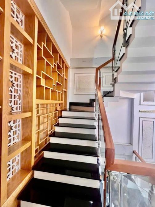 BÁN NHÀ HẺM 8M TRƯƠNG THỊ HOA,5 TẦNG, 55M2, GIÁ 7,5(TL) - 3