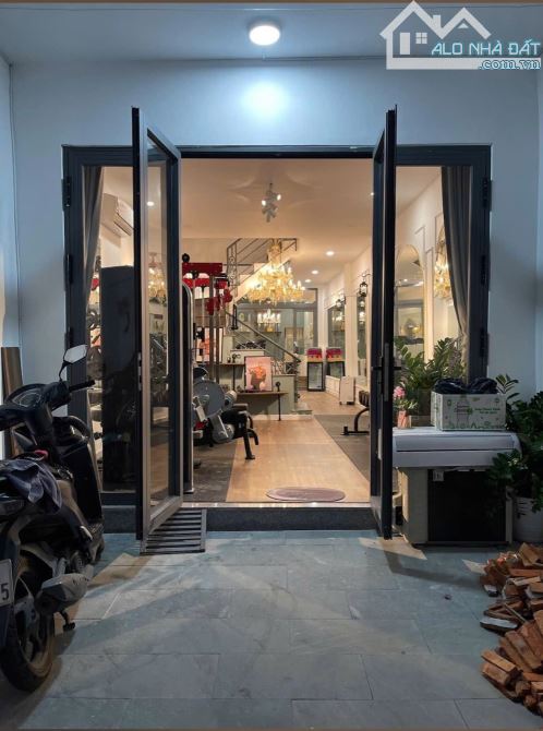 Q2, THẢO ĐIỀN - NHÀ MẶT TIỀN 80M2* 2 TẦNG, DÒNG TIỀN 12.000USD/N. GIÁ RẺ NHẤT KHU VỰC - 3
