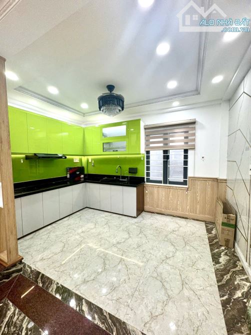 4.25❌13m, BÁN NHÀ 5 TẦNG, HẺM 8M, 1/ LÂM THỊ HỐ, TCH, Q.12, 5 TỶ HƠN - 3