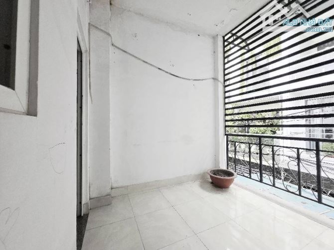 Bán Nhà Tân Phú - 53m2 - Nở Hậu - Shr - Chỉ 5.5 Tỷ TL - 3