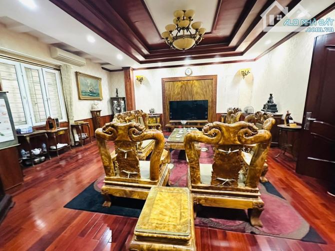 HUỲNH THÚC KHÁNG BÁN NHÀ - LÔ GÓC - VỈA HÈ - GẦN PHỐ - THANG MÁY - KINH DOANH - NGÕ TO - 3