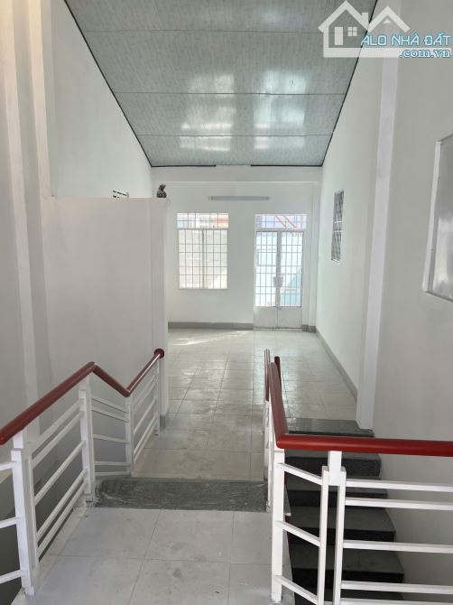Bán nhà 3 tầng mặt tiền đường Mê linh - Gần đường Nguyễn Thị Minh Khai - 3