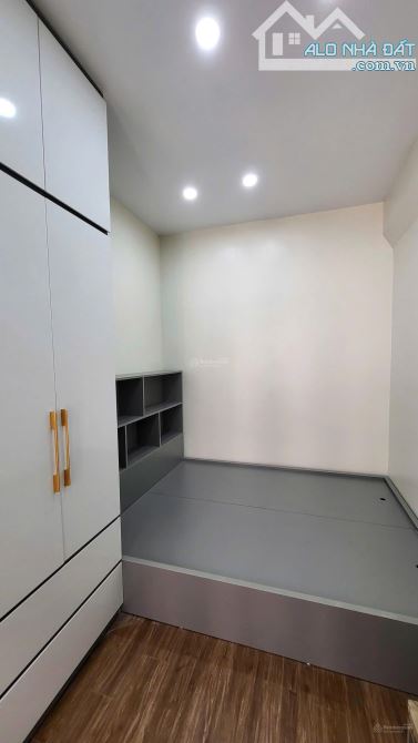 Cho thuê căn Licogi 13 Khuất Duy Tiến, 90m2, 3 ngủ 2vs. Đồ cơ bản đầy đủ. 15,5tr - 3