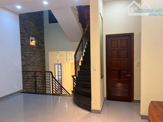 Bán nhà Mặt Tiền Phan Tây Hồ, Phường 7, Quận Phú Nhuận - DT 4.7x18m, CN 105m2, Giá 23.5 Tỷ - 3